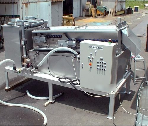 Ảnh hiện trường: Nước thải nhuộm vải: hệ hai cấp thay thiết bị cũ xuống cấp