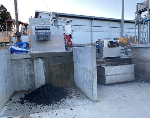 Ảnh hiện trường: Trại heo chuồng phân lập 400 nái: thay máy ép dây băng xuống cấp
